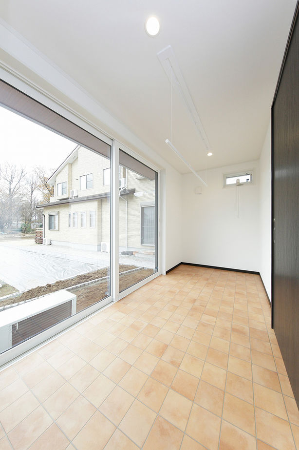 エステート白馬 【1000万円台|30坪台|インナーバルコニー】2つの吹き抜けを設け、開放感を思い切り楽しむシンプルな住まいの建築実例画像7