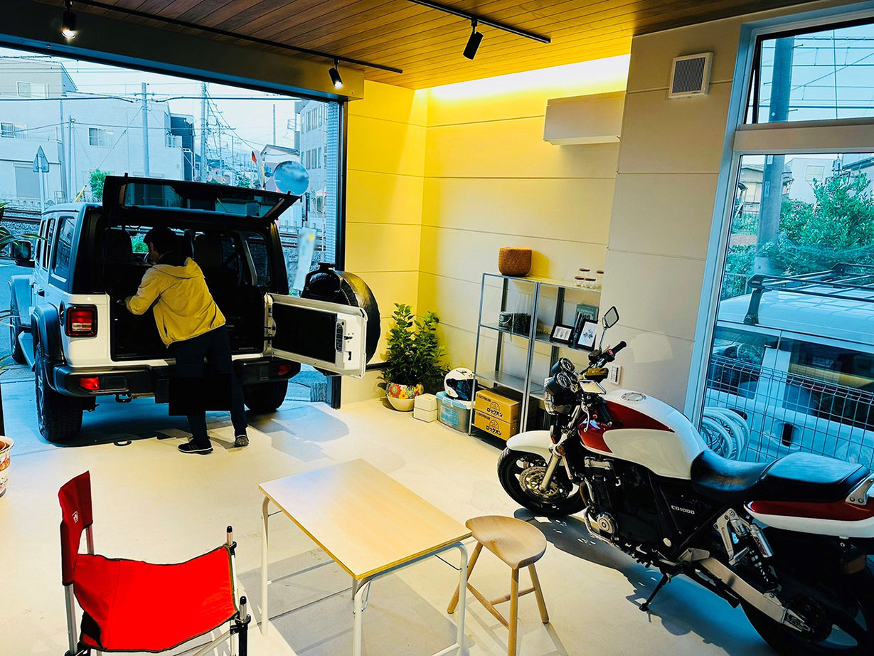 エステート白馬 【2500万円台／延床39坪／家事動線／吹抜】仲間が気軽に集まる、楽しく暮らせるガレージハウスのある住まいの建築実例画像2