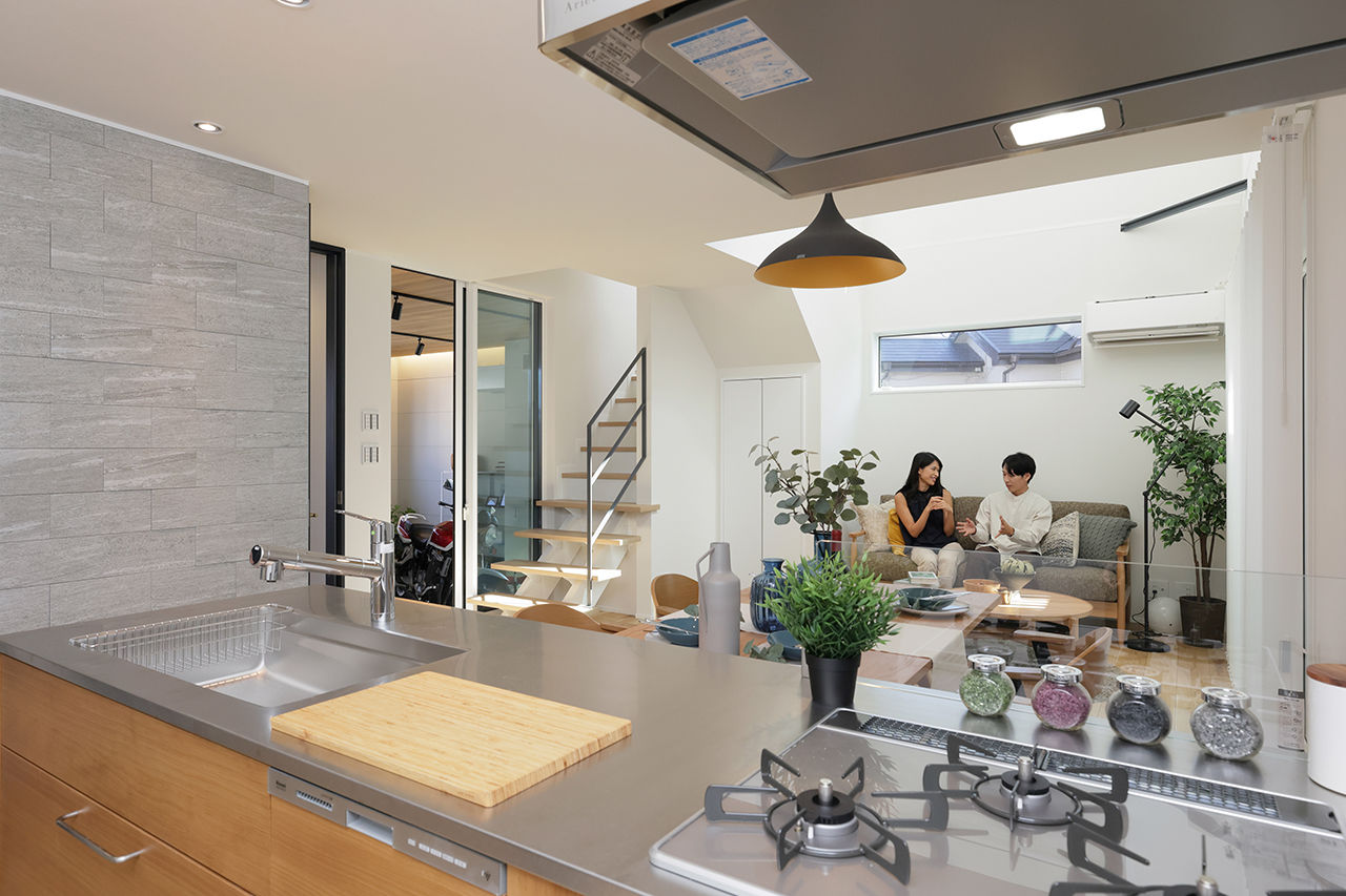 エステート白馬 【2500万円台／延床39坪／家事動線／吹抜】仲間が気軽に集まる、楽しく暮らせるガレージハウスのある住まいの建築実例画像4