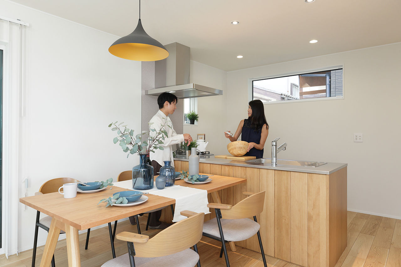 エステート白馬 【2500万円台／延床39坪／家事動線／吹抜】仲間が気軽に集まる、楽しく暮らせるガレージハウスのある住まいの建築実例画像7