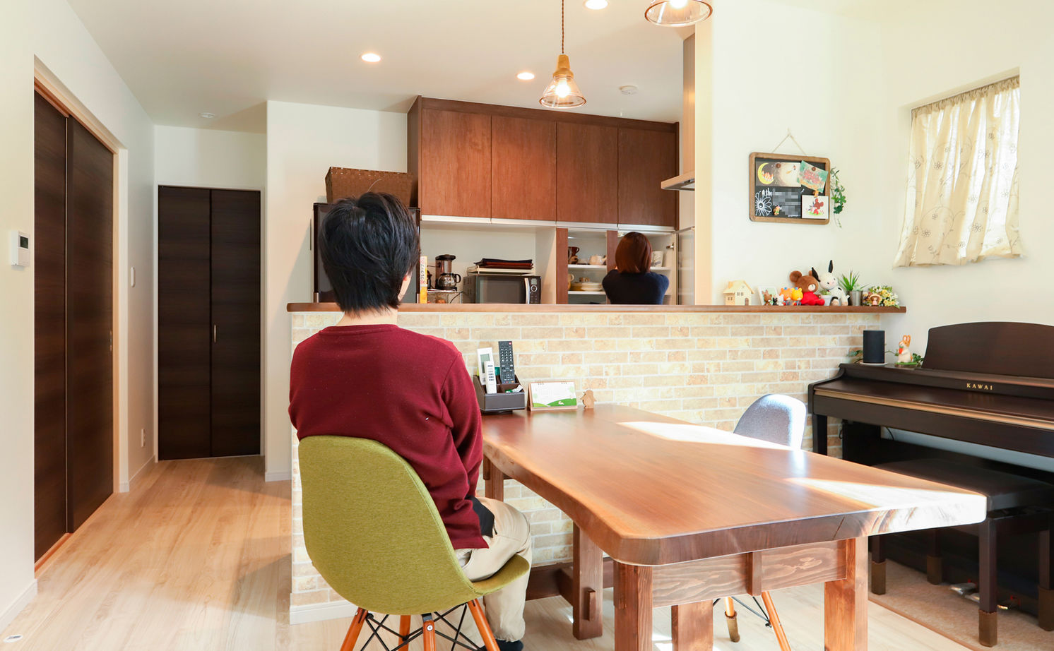 天然木の家　HODAKA 一級建築士事務所 【京都/吹抜け/化粧梁】スーモカウンターで紹介され、耐震性や天然木、紹介された土地が気に入りほぼ即決の建築実例画像7