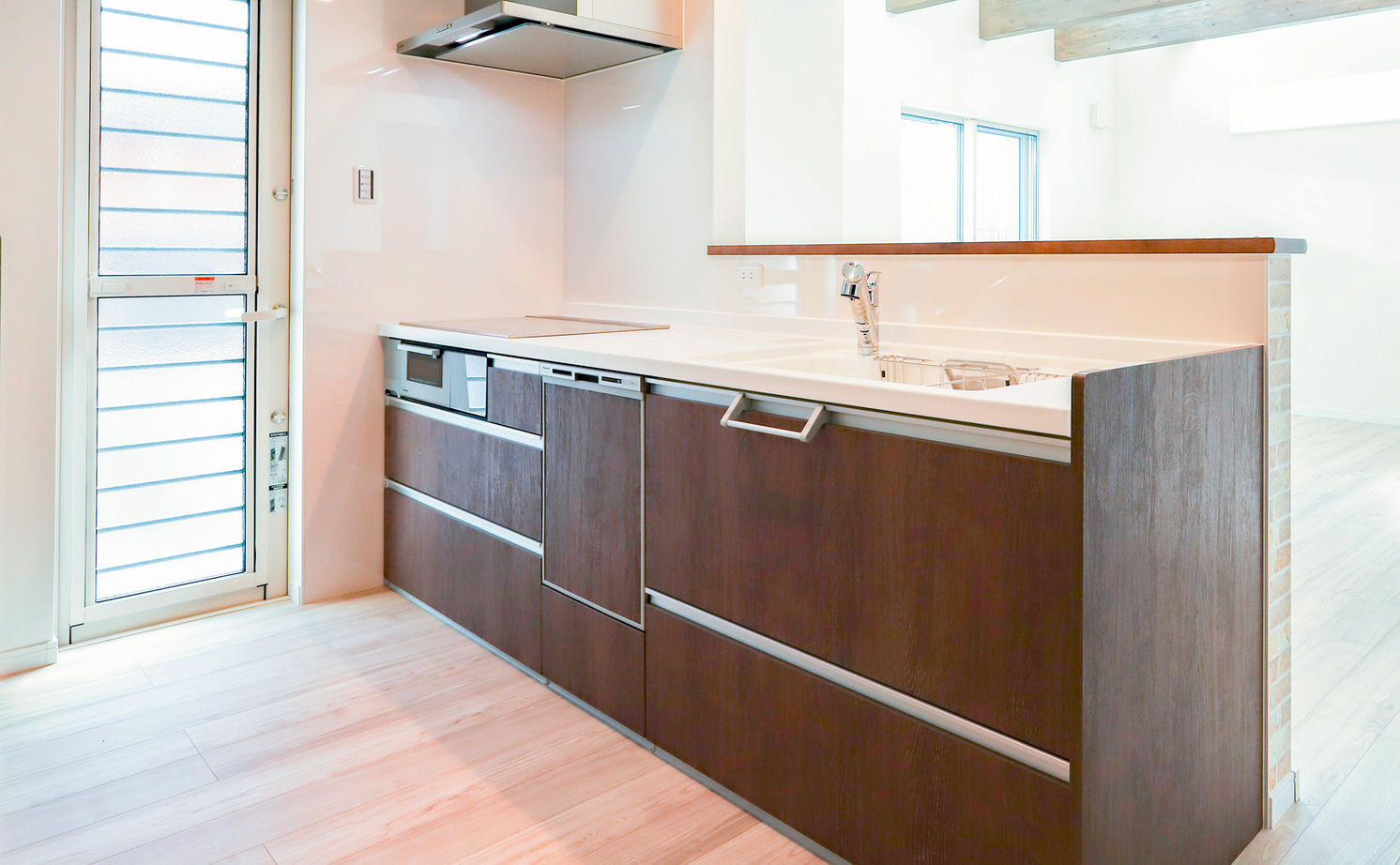 天然木の家　HODAKA 一級建築士事務所 【京都/吹抜け/化粧梁】スーモカウンターで紹介され、耐震性や天然木、紹介された土地が気に入りほぼ即決の建築実例画像8