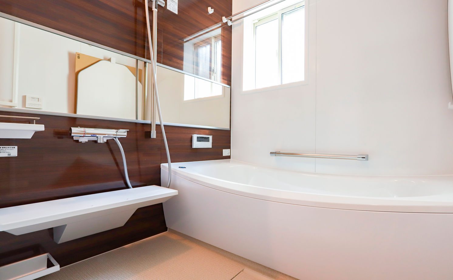 天然木の家　HODAKA 一級建築士事務所 【京都/吹抜け/化粧梁】スーモカウンターで紹介され、耐震性や天然木、紹介された土地が気に入りほぼ即決の建築実例画像16