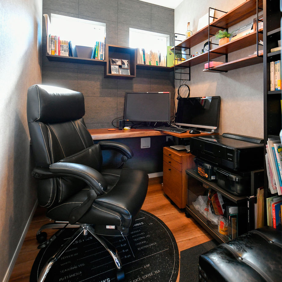 天然木の家　HODAKA 一級建築士事務所 洋風家具やアンティーク調インテリアに調和する天然木を使ったフレンチハウス。土地から紹介/30代の建築実例画像10