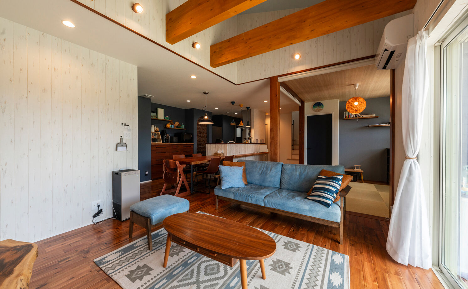 天然木の家　HODAKA 一級建築士事務所 【滋賀県・サイディング・3000万円台】ライフスタイルを天然木や動線で綿密に組み立てたサーファーズハウスの建築実例画像4