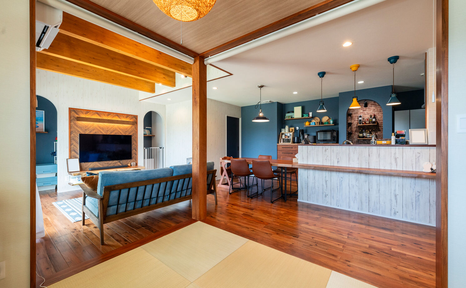 天然木の家　HODAKA 一級建築士事務所 【滋賀県・サイディング・3000万円台】ライフスタイルを天然木や動線で綿密に組み立てたサーファーズハウスの建築実例画像8