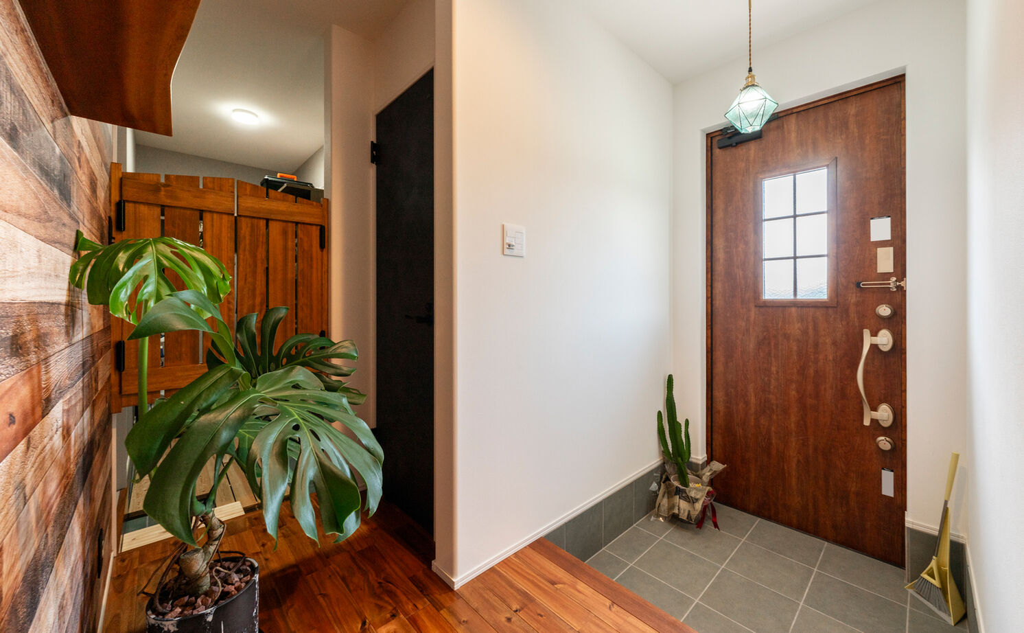 天然木の家　HODAKA 一級建築士事務所 【滋賀県・サイディング・3000万円台】ライフスタイルを天然木や動線で綿密に組み立てたサーファーズハウスの建築実例画像10