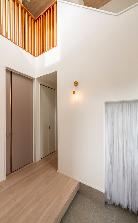 天然木の家　HODAKA 一級建築士事務所 【京都市/天然木/3000万円台】機能充実のキッチン、ランドリー室。家事ラク動線で子育ても安心・快適の建築実例画像8