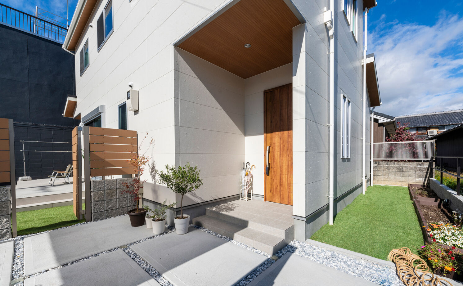 天然木の家　HODAKA 一級建築士事務所 【京都市/天然木/3000万円台】機能充実のキッチン、ランドリー室。家事ラク動線で子育ても安心・快適の建築実例画像14