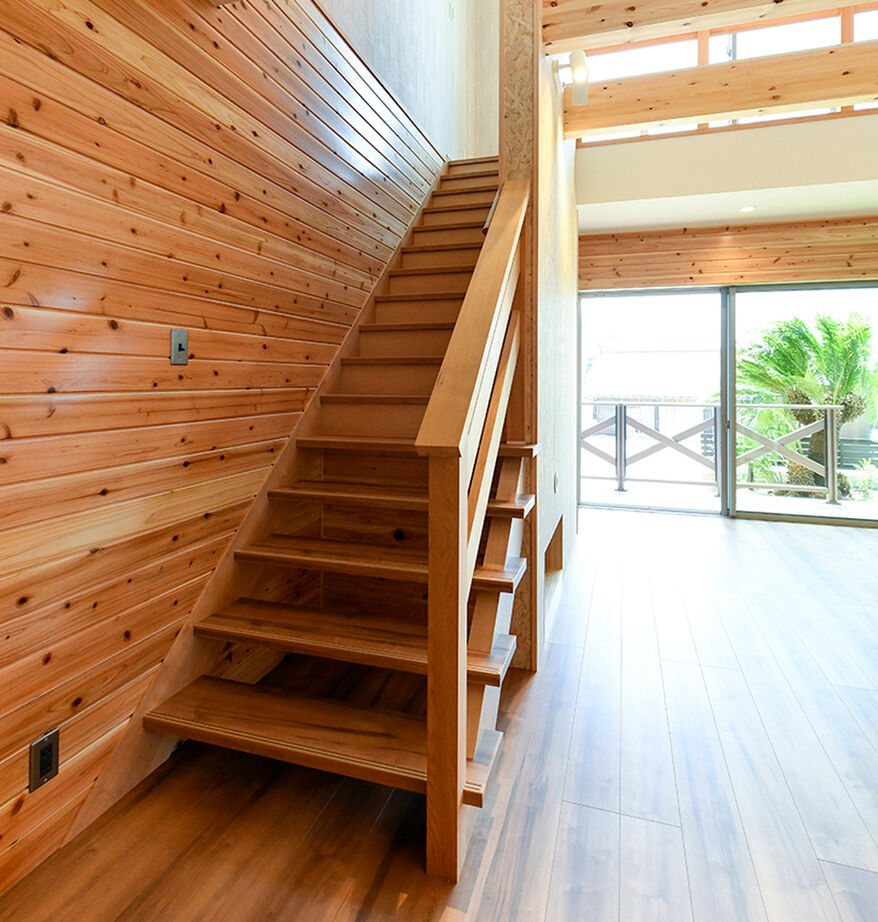 天然木の家　HODAKA 一級建築士事務所 【木の家/吹抜け/飾り柱/京都】好きなログハウスに学んだ木の香りのする家。施主と大工の熱意が結集した家の建築実例画像6