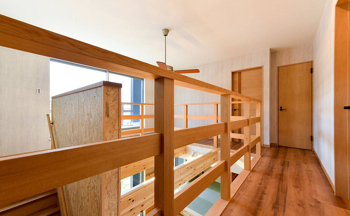 天然木の家　HODAKA 一級建築士事務所 【木の家/吹抜け/飾り柱/京都】好きなログハウスに学んだ木の香りのする家。施主と大工の熱意が結集した家の建築実例画像8