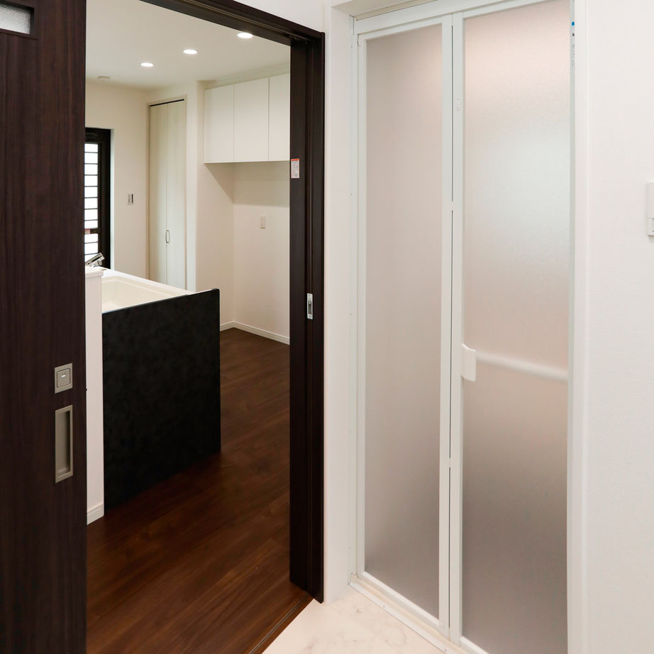 天然木の家　HODAKA 一級建築士事務所 【リビング階段/造作家具/収納充実/滋賀県】スーモカウンターに紹介され、丁寧な説明の担当営業と意気投合の建築実例画像8