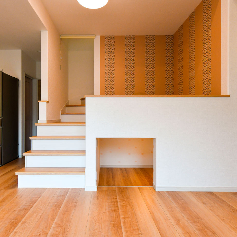 天然木の家　HODAKA 一級建築士事務所 【滋賀/平屋/間取り/家事動線/建替え】目が届く遊び場になればと、変化に富むスキップフロアを採用した平屋の建築実例画像2