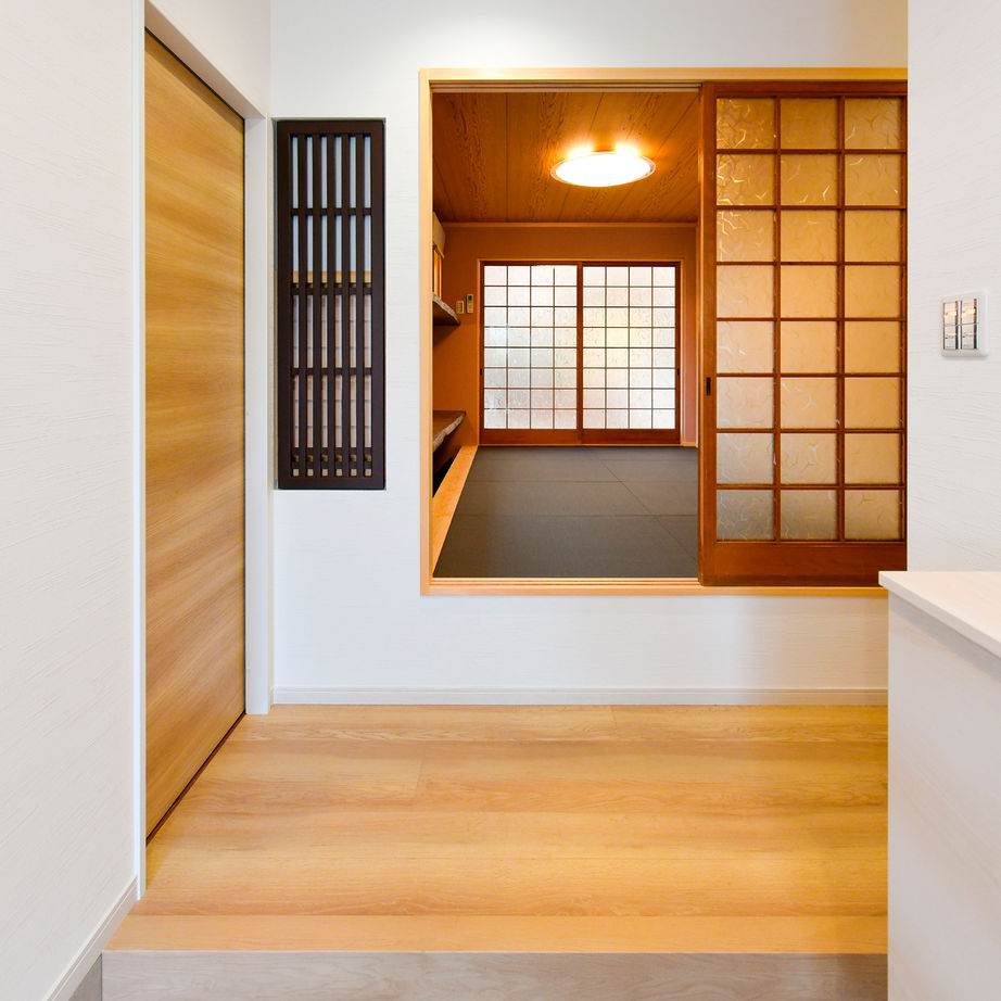 天然木の家　HODAKA 一級建築士事務所 【滋賀/平屋/間取り/家事動線/建替え】目が届く遊び場になればと、変化に富むスキップフロアを採用した平屋の建築実例画像7