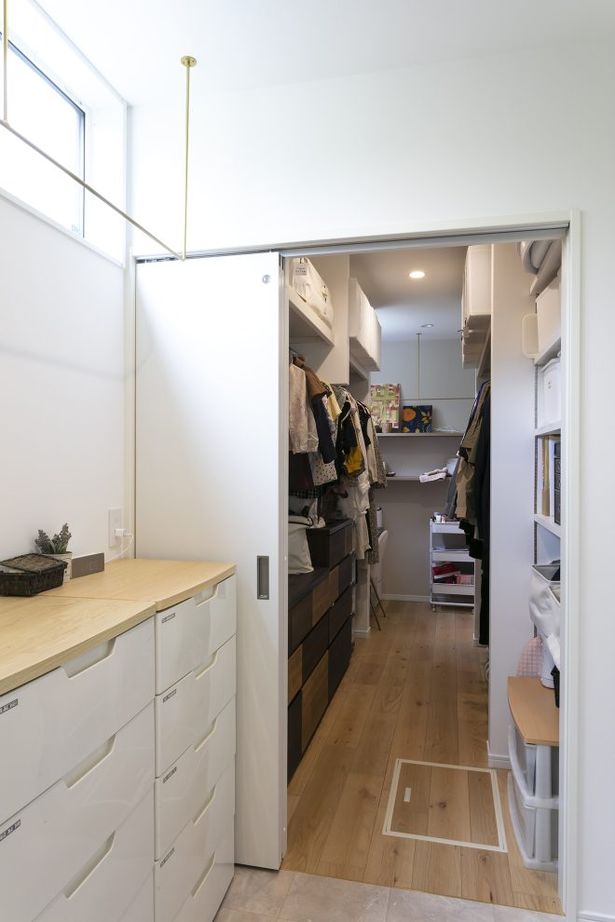 NEOデザインホーム 【平屋/書斎】景色をインテリアに取り込んだ、ピクチャーウィンドウのある平屋の建築実例画像9