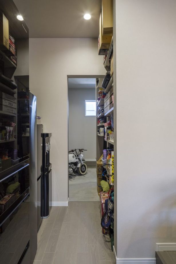 NEOデザインホーム 【ビルトインガレージ/収納充実】秀逸の暮らし動線 子育てに優しいガレージハウスの建築実例画像7