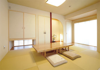 岡本住建 広々空間を生かした明るい家テクノストラクチャーで実現の建築実例画像4