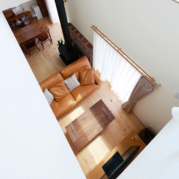 岡本住建 【2000万円台/50坪台/間取り図】無垢材、タイル、薪ストーブ…自然素材を生かし、耐震面でも安心な家の建築実例画像3