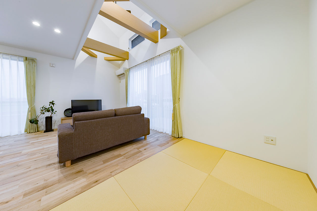 岡本住建 【2000万円台/3LDK/30坪台】子育て世代の家。土間＋大収納で子ども2人分の収納スペースを確保した間取りの建築実例画像8