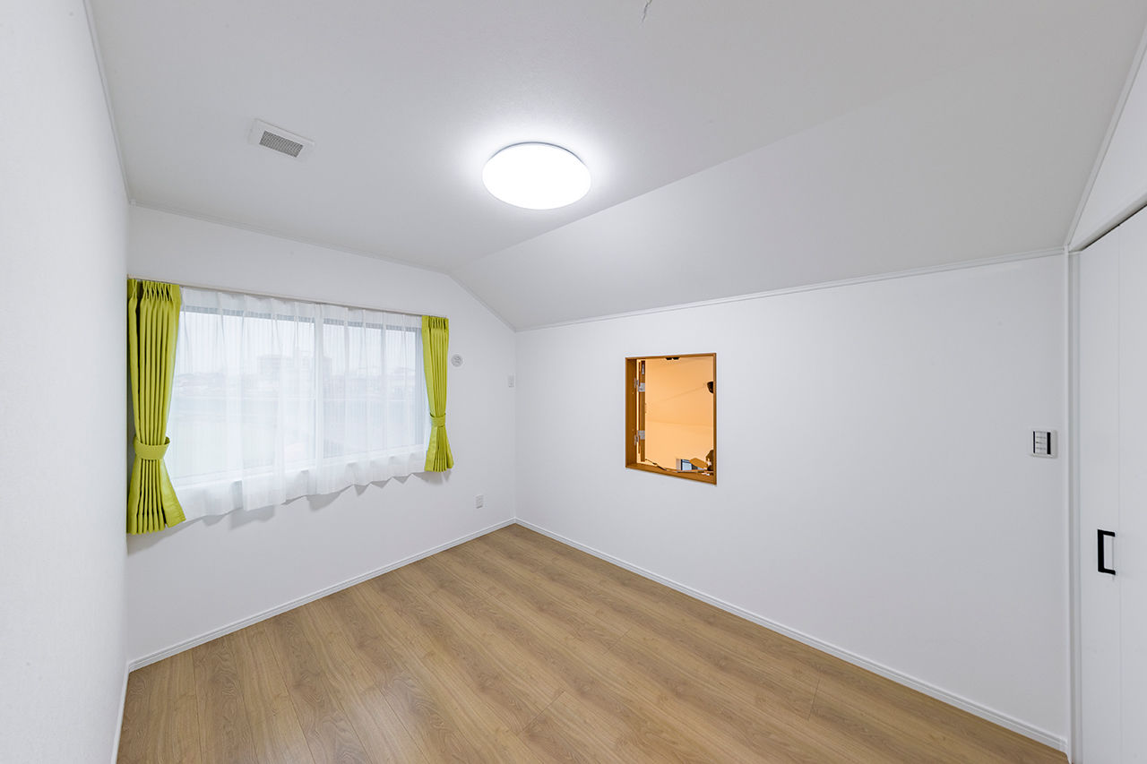 岡本住建 【2000万円台/3LDK/30坪台】子育て世代の家。土間＋大収納で子ども2人分の収納スペースを確保した間取りの建築実例画像9