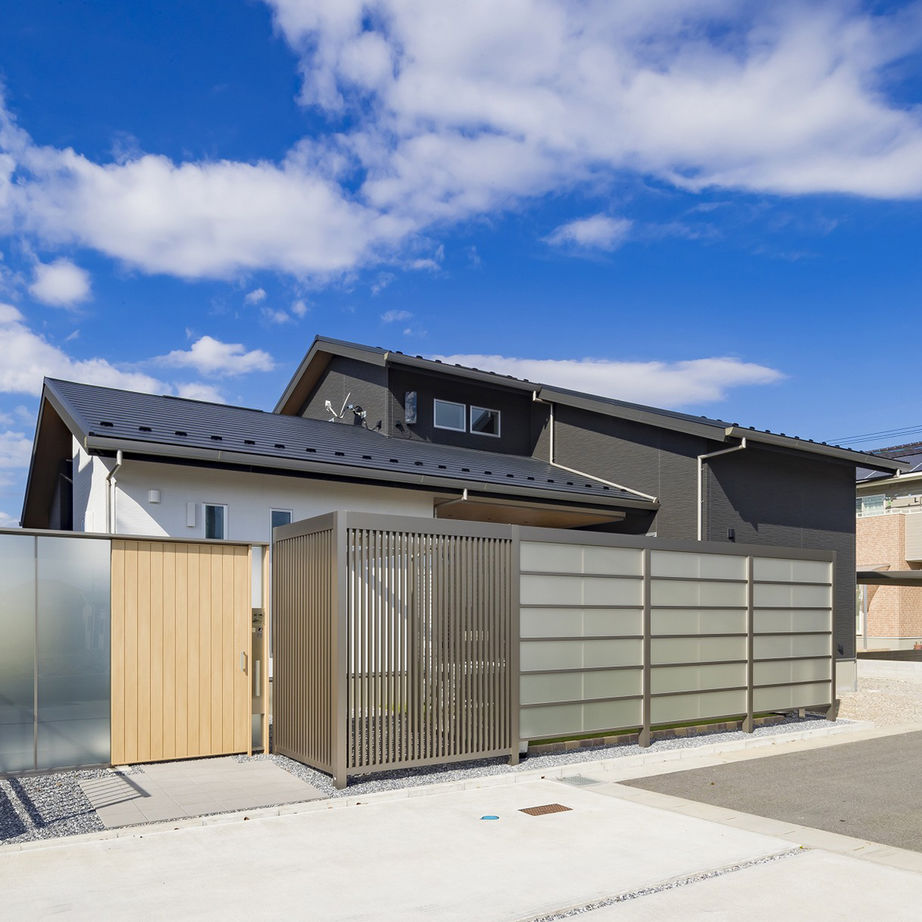 岡本住建 【平屋風/30坪台/3LDK】夫婦の憧れを詰めた大人を楽しむ平屋風の家。1階で完結するバリアフリーの間取りの建築実例画像2