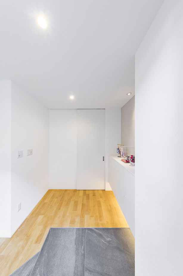 岡本住建 【平屋風/30坪台/3LDK】夫婦の憧れを詰めた大人を楽しむ平屋風の家。1階で完結するバリアフリーの間取りの建築実例画像4