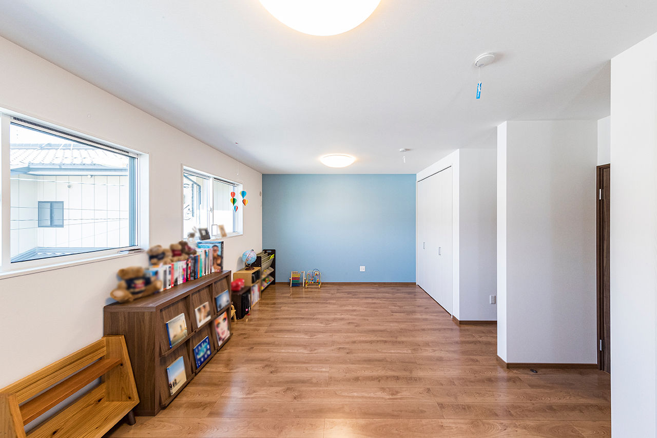 岡本住建 【3000万円台/ビルトインガレージ/薪ストーブ】テクノストラクチャー工法で叶えた26.9帖の大空間LDKの家の建築実例画像7