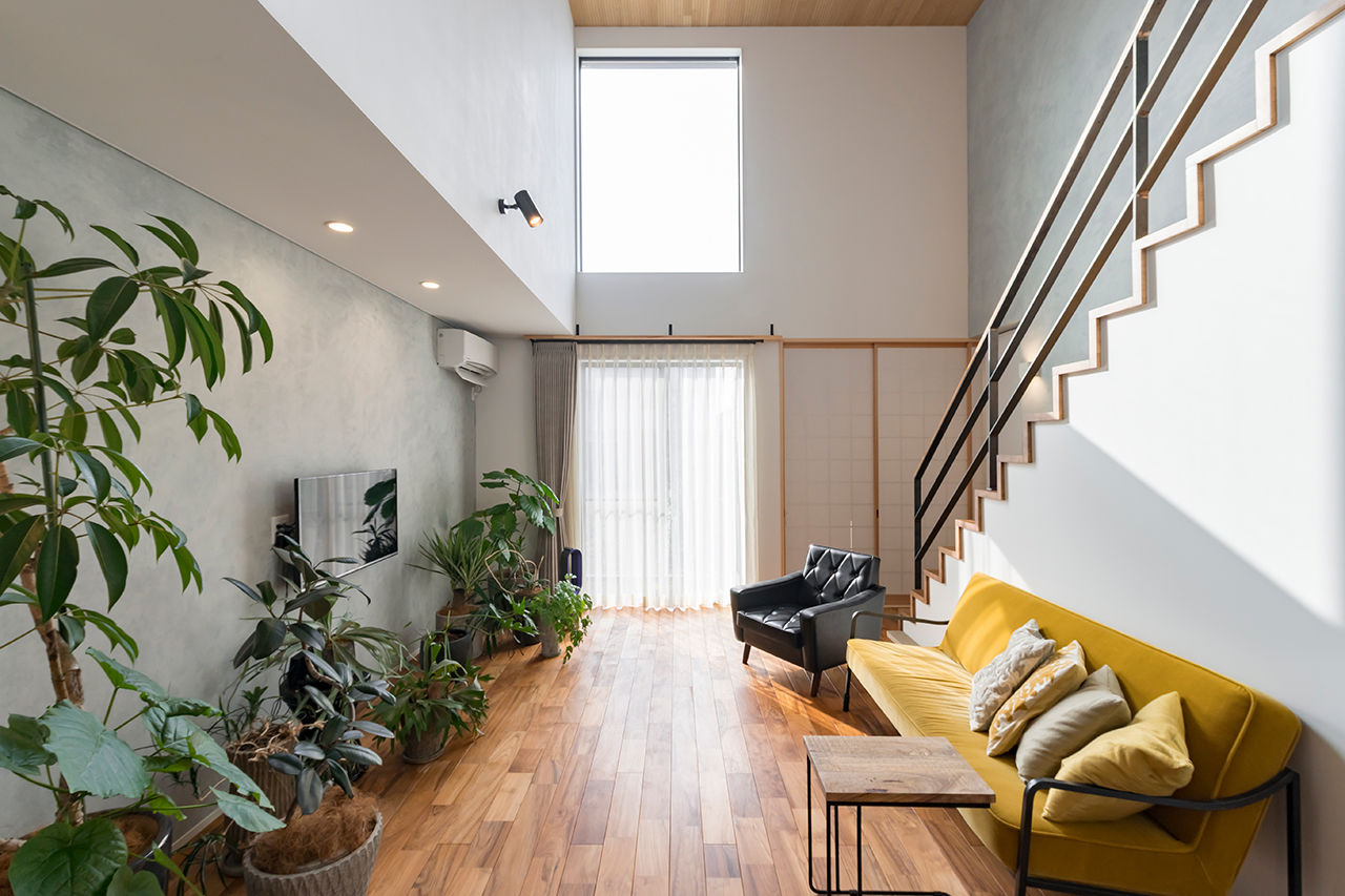 岡本住建 【2000万円台/3LDK/約40坪/吹き抜け】観葉植物が映える、自然素材たっぷりなヴィンテージスタイルの家の建築実例画像6