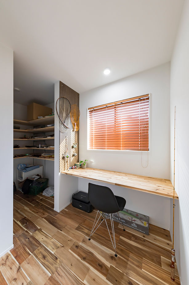 岡本住建 【2000万円台/3LDK/約40坪/吹き抜け】観葉植物が映える、自然素材たっぷりなヴィンテージスタイルの家の建築実例画像8