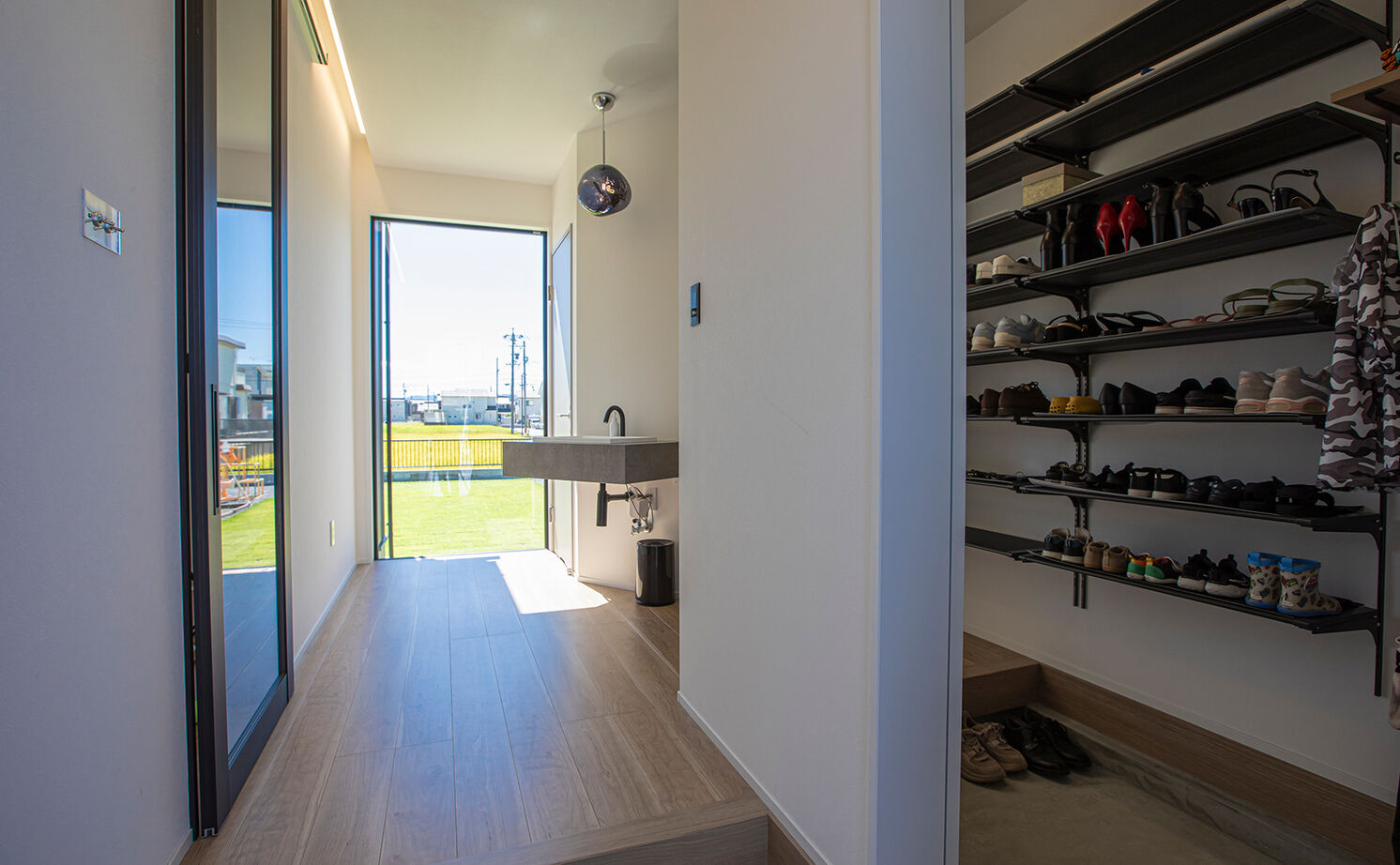 岡本住建 【2000万円台/平屋/L字型/20坪台/間取り図】建築家デザイン×高断熱。アーバンスタイルのおしゃれな平屋の建築実例画像5