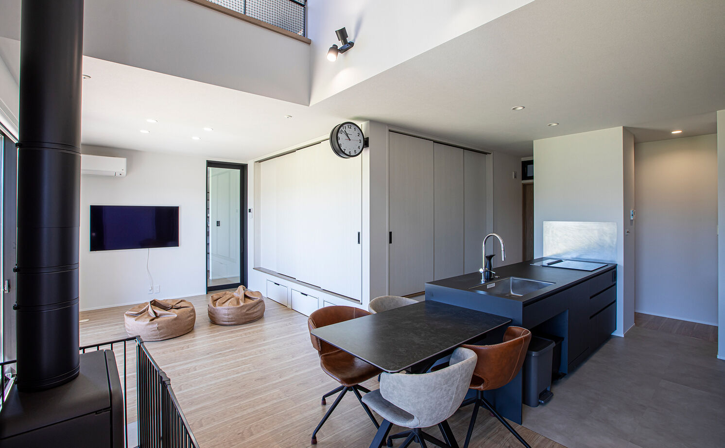 岡本住建 【2000万円台/平屋/L字型/20坪台/間取り図】建築家デザイン×高断熱。アーバンスタイルのおしゃれな平屋の建築実例画像8