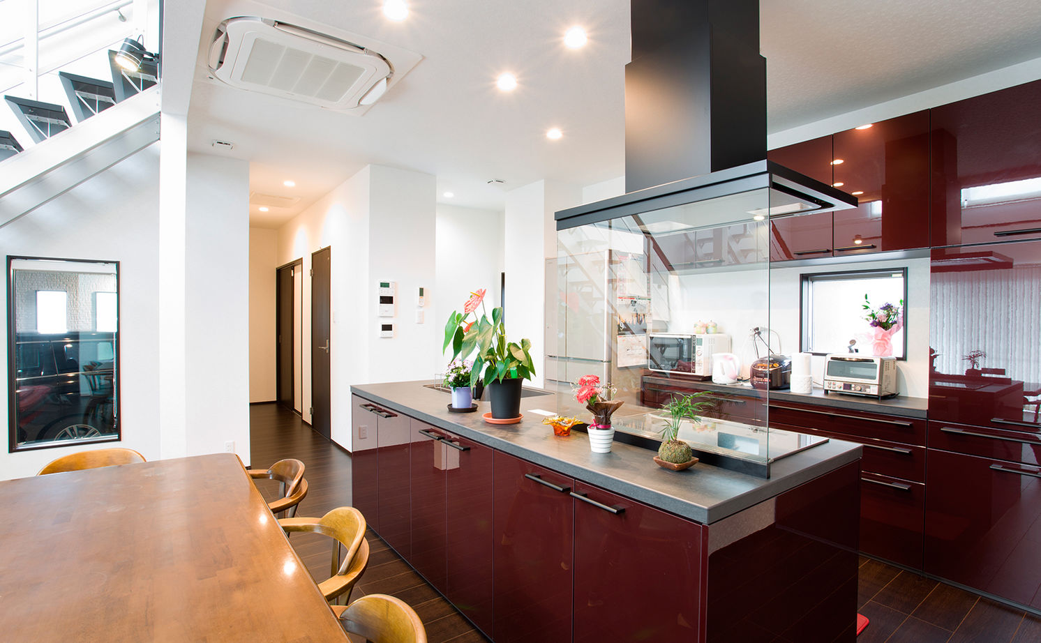 アサヒグローバルホーム 【2000万円台/間取り/ガレージハウス/アイランドキッチン】ガレージで趣味のバイクをメンテ 休日にはBBQもの建築実例画像5