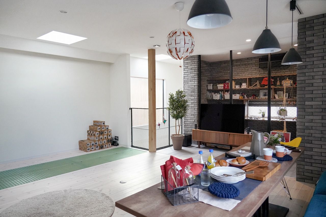 アサヒグローバルホーム 【1000万円台/間取り/30坪台/シンプル外観】「高性能だからこそ大胆なデザインも安心して採用できました」の建築実例画像7