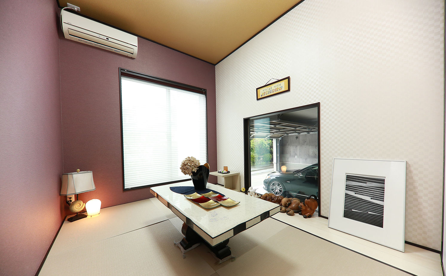 アサヒグローバルホーム 【2000万円台/間取り/ホテルライク】リビングから愛車を眺める、非日常を愉しむガレージハウスの建築実例画像7