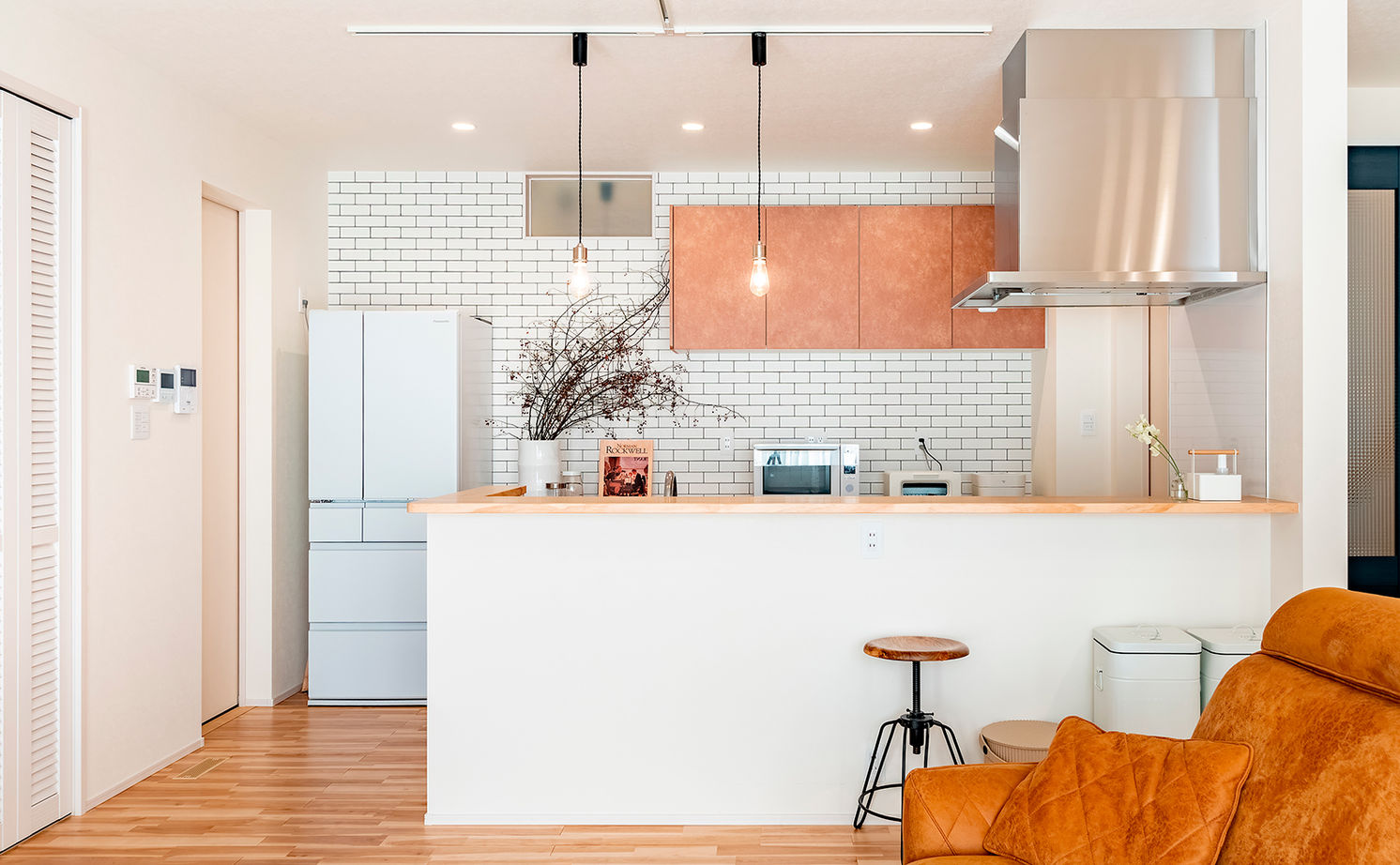 アサヒグローバルホーム 【2000万円台/間取り/ガレージ/カフェ風】定額プランをベースにこだわりを実現！西海岸風ガレージハウスの建築実例画像3