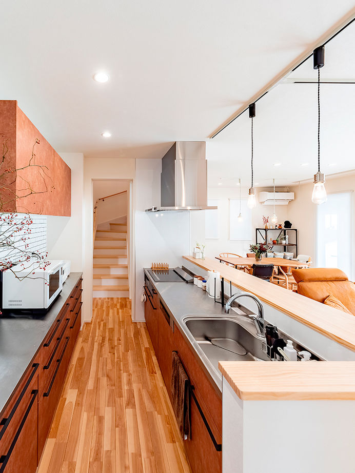 アサヒグローバルホーム 【2000万円台/間取り/ガレージ/カフェ風】定額プランをベースにこだわりを実現！西海岸風ガレージハウスの建築実例画像9