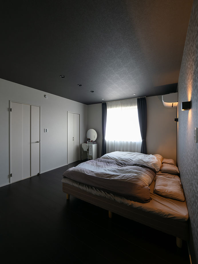 アサヒグローバルホーム 【1000万円台/間取り/30坪台/吹抜リビング】巧みな空間使いが光る擁壁を活かしたカーポートデッキがある家の建築実例画像16