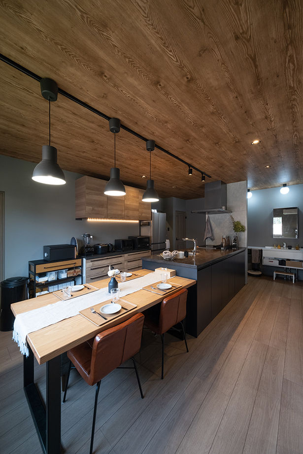 アサヒグローバルホーム 【1000万円台/間取り/30坪台/回遊導線】土間リビングと庭がつながる平屋のように暮らせるアウトドア2階建ての建築実例画像7