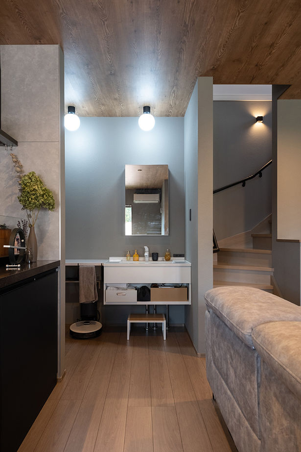 アサヒグローバルホーム 【1000万円台/間取り/30坪台/回遊導線】土間リビングと庭がつながる平屋のように暮らせるアウトドア2階建ての建築実例画像8