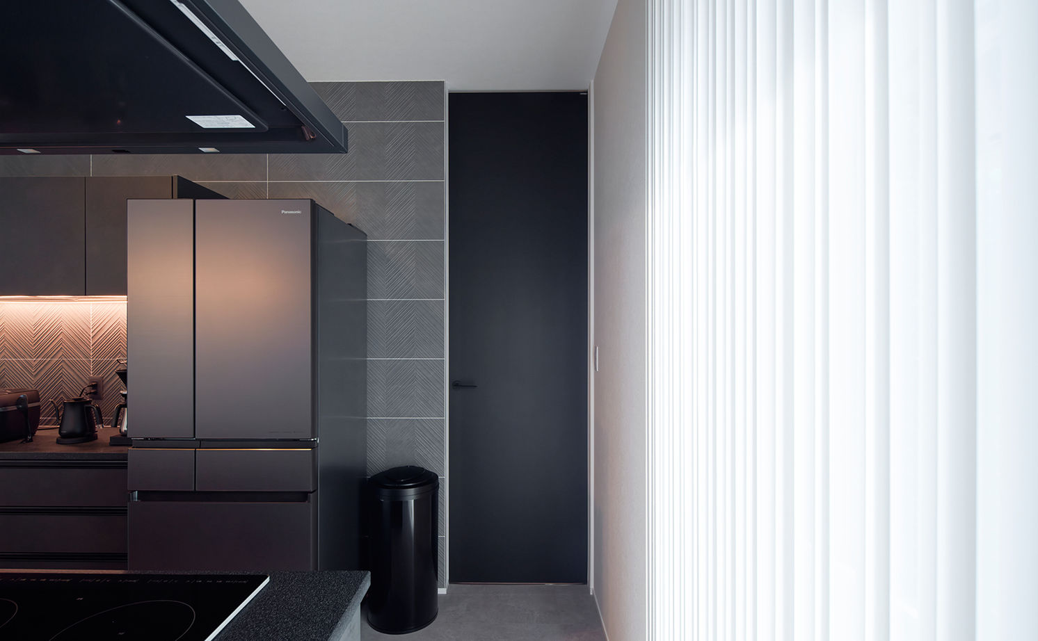 アサヒグローバルホーム 【2000万円台/間取り/家事導線】夫婦二人と愛犬でのんびり暮らす。ガルバリウム外観×モダンリビングの平屋の建築実例画像6