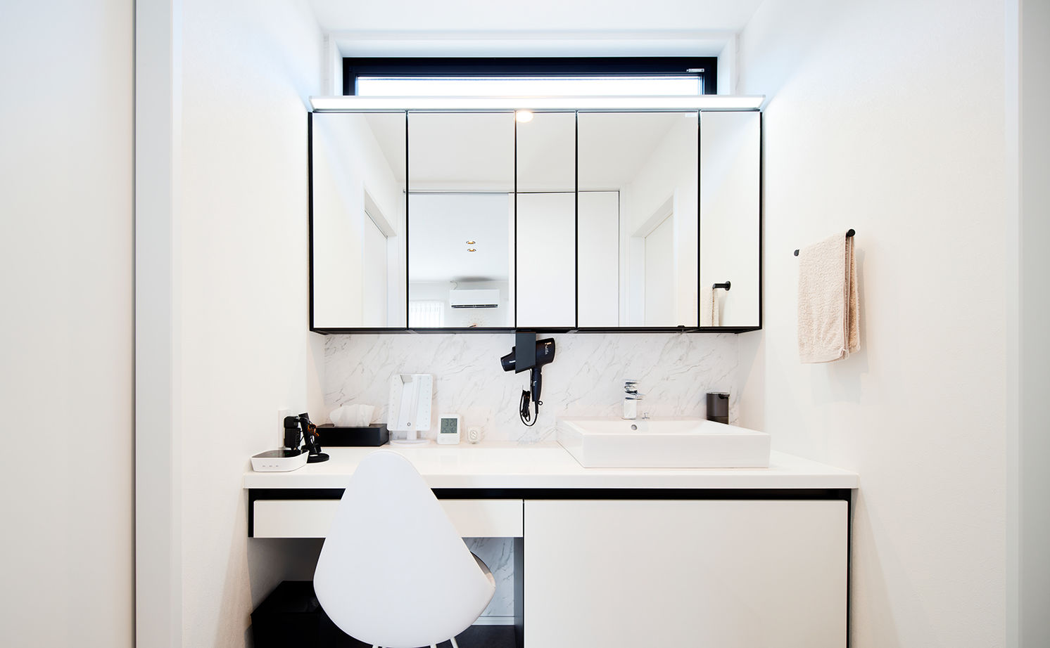 アサヒグローバルホーム 【2000万円台/間取り/家事導線】夫婦二人と愛犬でのんびり暮らす。ガルバリウム外観×モダンリビングの平屋の建築実例画像10