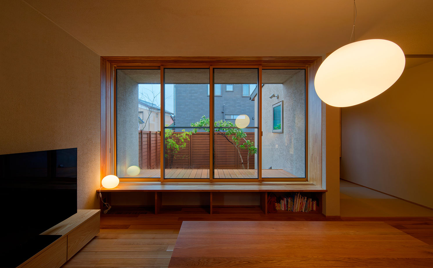 アサヒグローバルホーム 【2000万円台/間取り/40坪台/和モダン/自然素材】和を極めた、質感の美しい家。中庭で季節を感じる暮らしの建築実例画像4