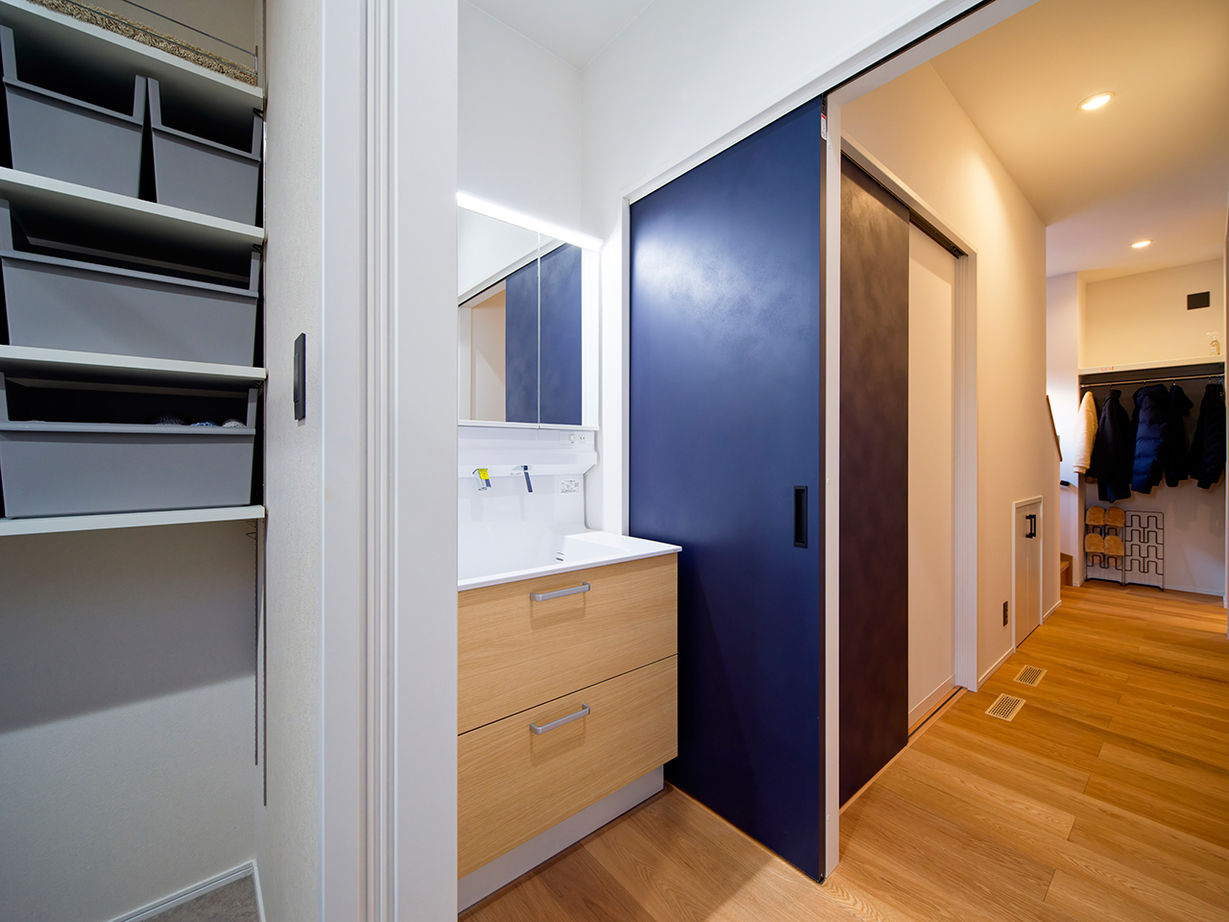 アサヒグローバルホーム 【2000万円台/40坪台/ビルトインガレージ】個性的な外観が自慢！愛車を大切に守れるガレージハウスの建築実例画像7