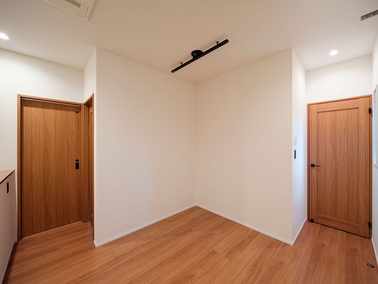 アサヒグローバルホーム 【2000万円台/40坪台/ビルトインガレージ】個性的な外観が自慢！愛車を大切に守れるガレージハウスの建築実例画像10