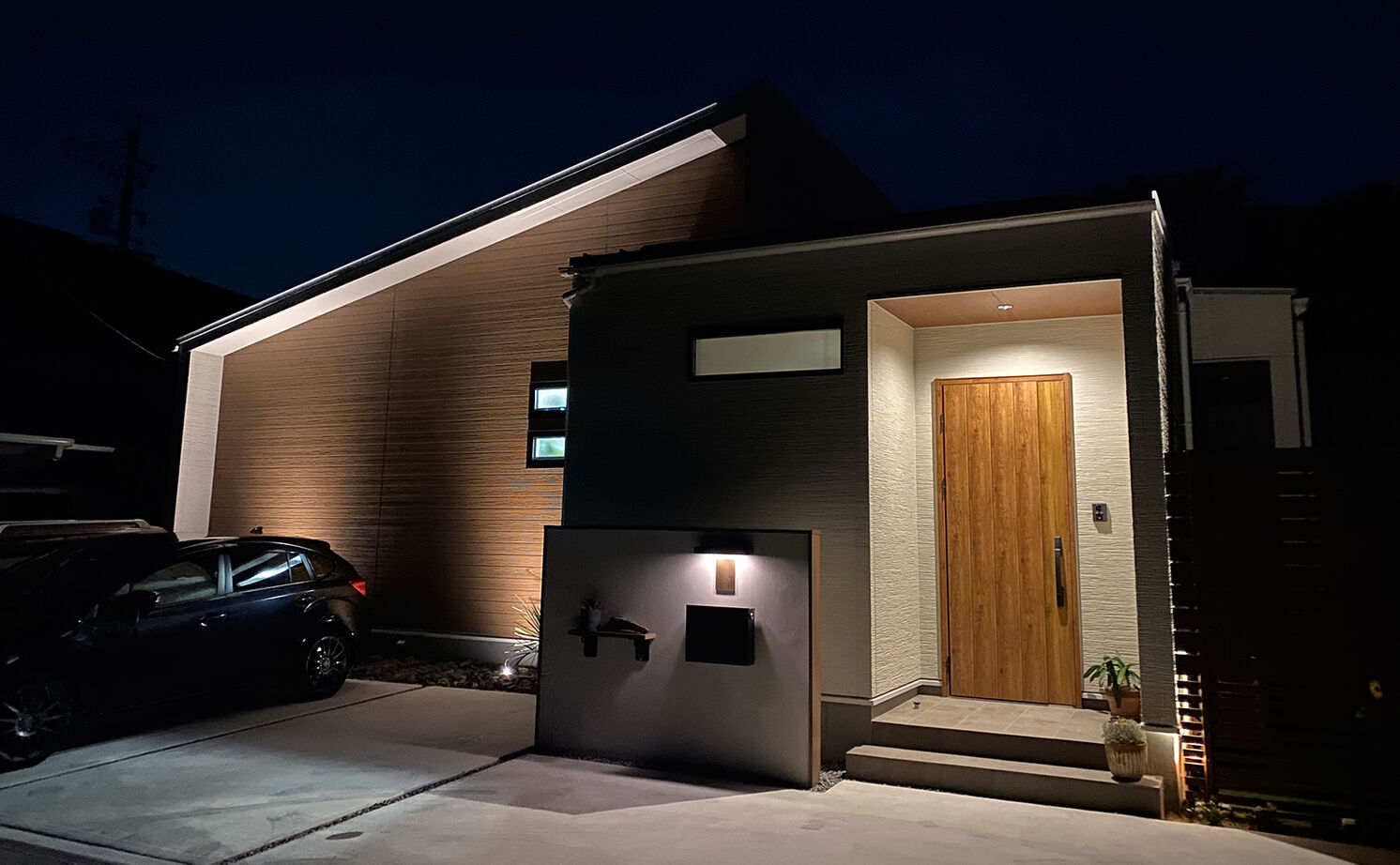 アサヒグローバルホーム 【2000万円台/間取り/20坪台/平屋/回遊動線】勾配天井の広々リビングが開放的！緑が彩るナチュラルな平屋の建築実例画像9