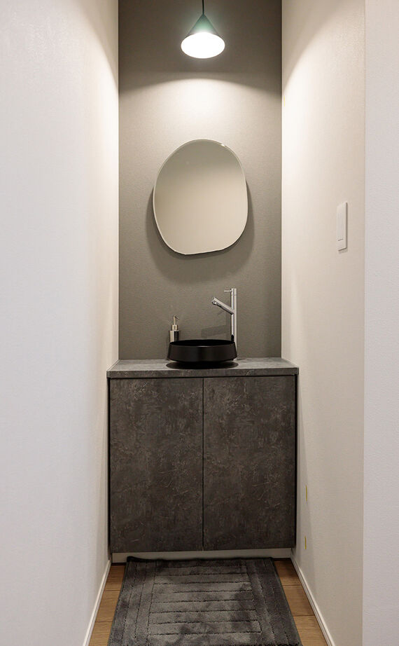 アサヒグローバルホーム 【2000万円台/間取り/30坪台/帰宅動線 】たっぷりの光が注ぎ込むモノトーンな家の建築実例画像7