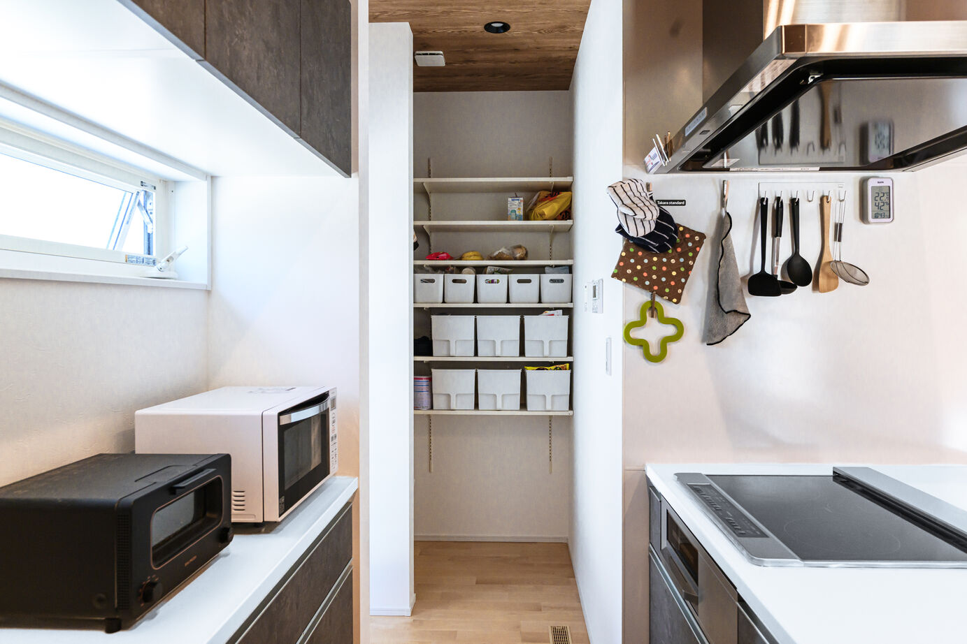 アサヒグローバルホーム 【四日市市/2000万円台/間取り/30坪台】コの字型配置で叶える、光と緑に包まれた中庭のある平屋の暮らしの建築実例画像6