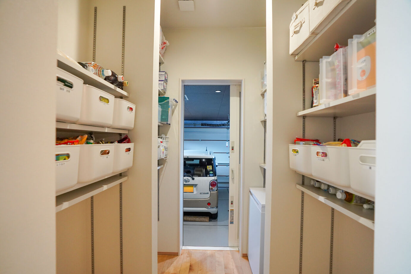 アサヒグローバルホーム 【2000万円台/間取り/40坪台/平屋】家事も育児もスムーズな塗り壁×ビルトインガレージがある和モダンの家の建築実例画像5