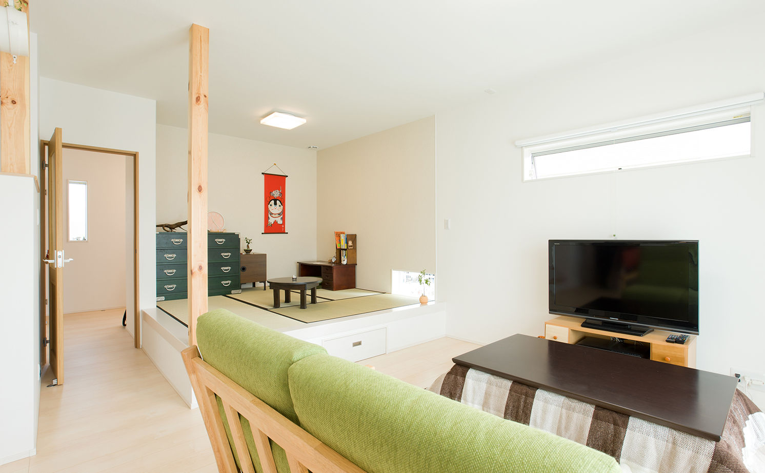 アサヒグローバルホーム 【1000万円台/間取り/約38坪/おしゃれな家】「決め手は、家事楽な間取り＆無理のない予算に合う家づくり」の建築実例画像2