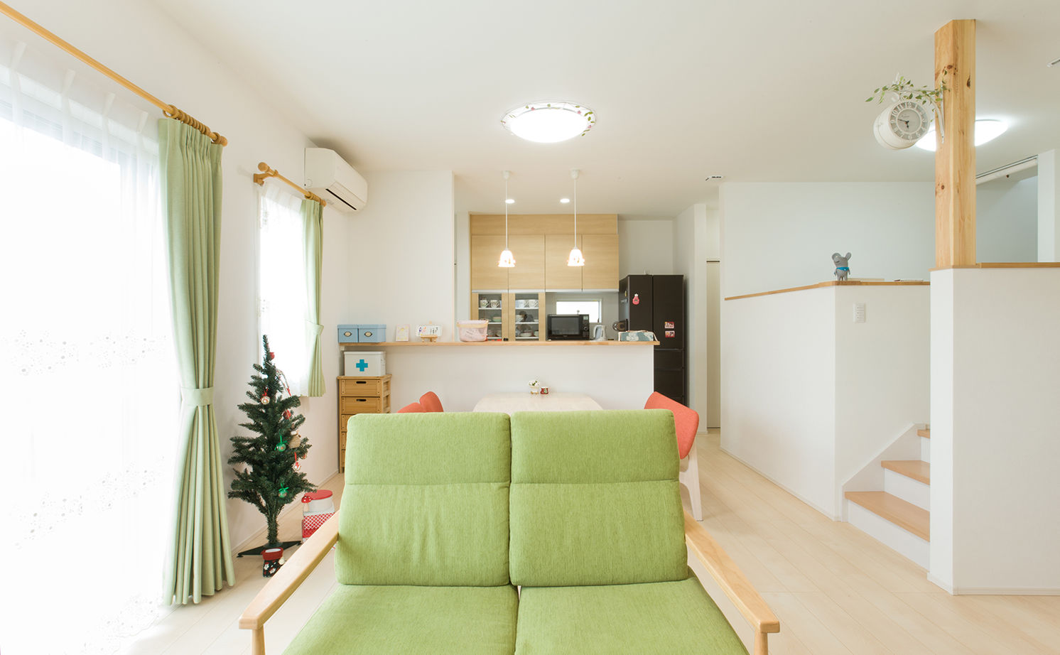 アサヒグローバルホーム 【1000万円台/間取り/約38坪/おしゃれな家】「決め手は、家事楽な間取り＆無理のない予算に合う家づくり」の建築実例画像3